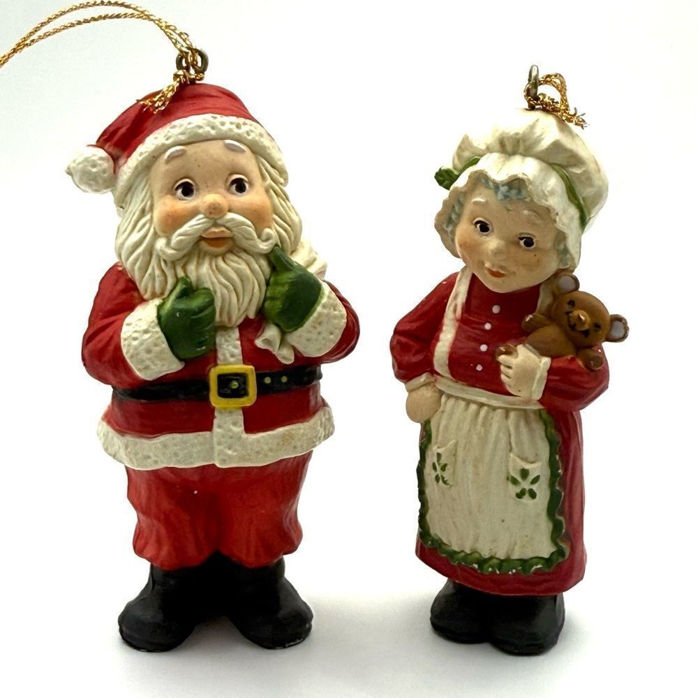 Vintage Holiday Memories Collector Ornaments Mr. And Mrs. Claus
